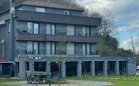 Adess Otel